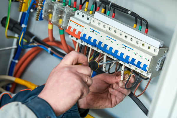 A Step-By-Step Guide To Circuit Breaker Installation