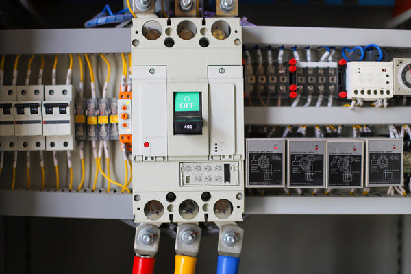 Siemens Circuit Breakers: Safety And Versatility For Industrial Use