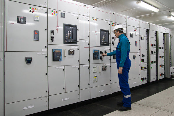 Why Eaton Switches Are Essential For Reliable Power Management